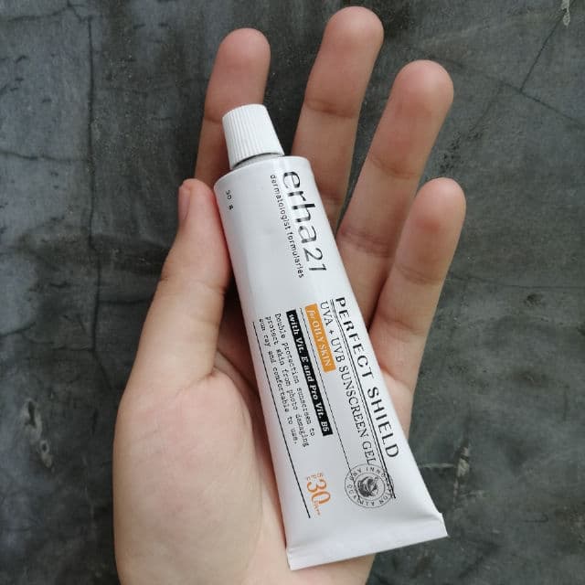 ERHA Perfect Shield for Oily Skin SPF 30 review photo by x412xx