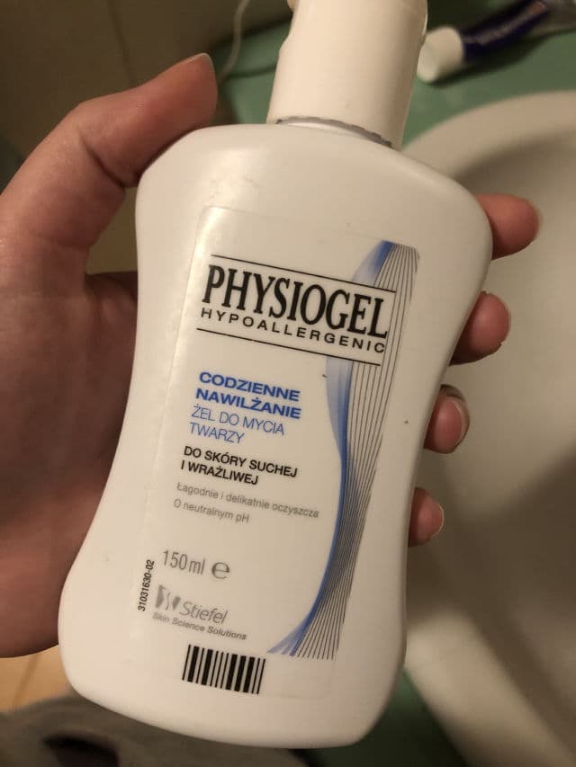 Physiogel Daily Moisture Therapy Cleanser review photo by xianaa