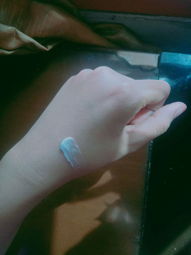 INNISFREE Brightening Pore Priming Cream review photo by xoshalika