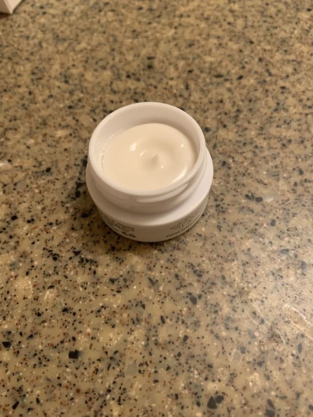 Drunk Elephant Lala Retro Whipped Cream with Ceramides review photo by yabeauty