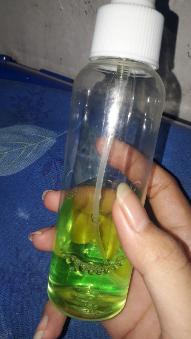 Viva Cosmetics Face Tonic Green Tea review photo by yohani