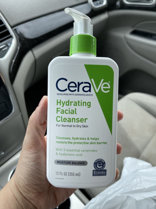 CeraVe Hydrating Facial Cleanser review photo by ypalmbeauty