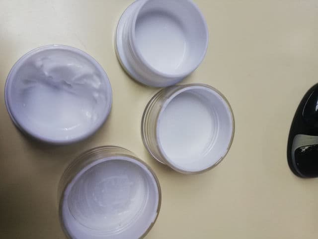 Target Pro by Watsons Essenstial SOS Cream review photo by yuyuuuuuuuuuuuuuuuuu