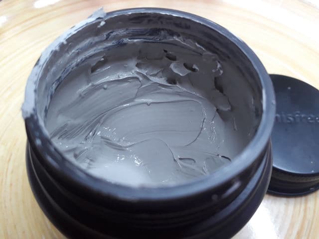 INNISFREE Super Volcanic Pore Clay Mask 2X review photo by zanaaaa