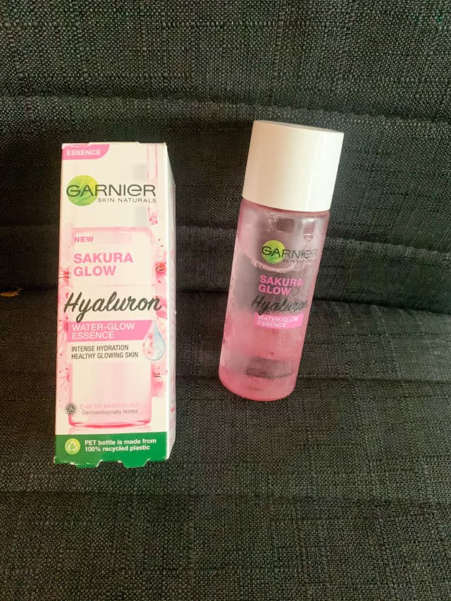 Garnier Sakura Glow Hyaluron Water-Glow Essence review photo by zevina