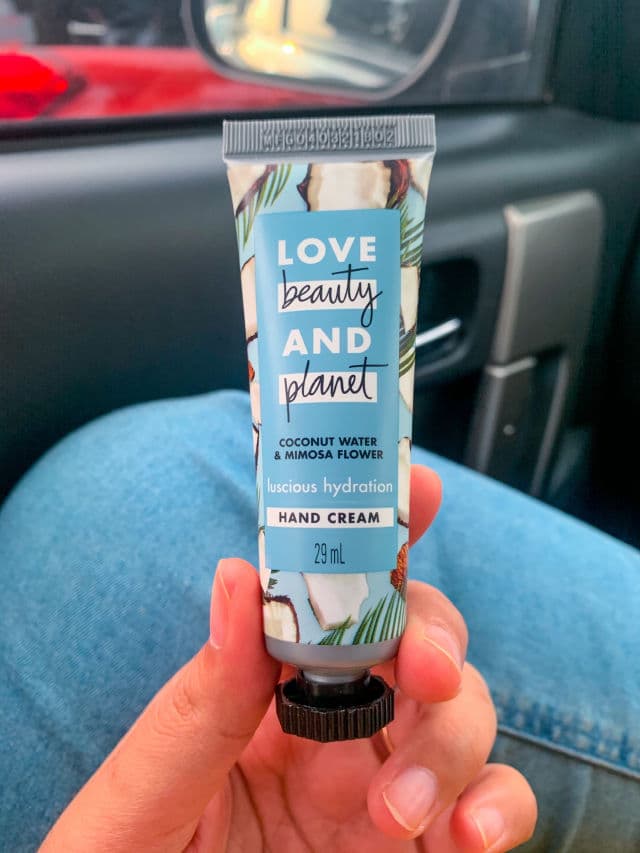 Love Beauty and Planet  Coconut Water & Mimosa Flower Hand Lotion review photo by zevina
