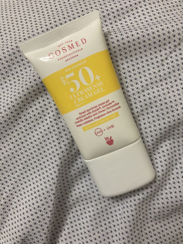Cosmed Sun Essential Ultrasense Cream Gel SPF50 review photo by zeynepylcnkya