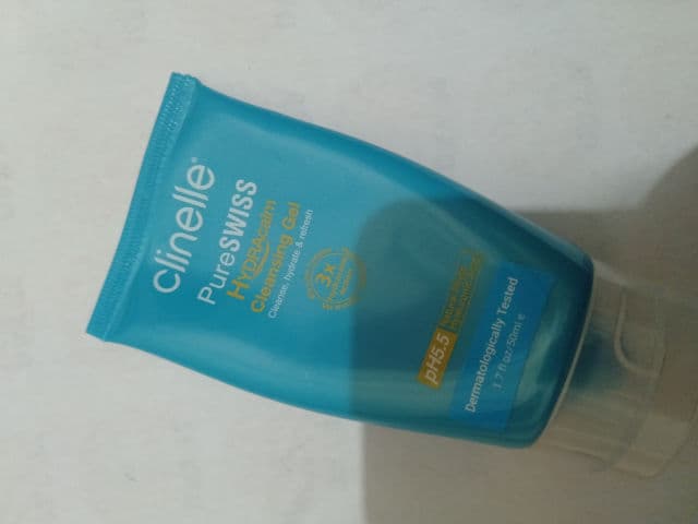 Clinelle PureSwiss Hydracalm Cleansing Gel review photo by zhaza