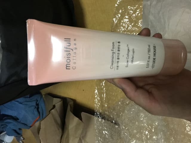 ETUDE Moistfull Collagen Cleansing Foam review photo by zimikchan27