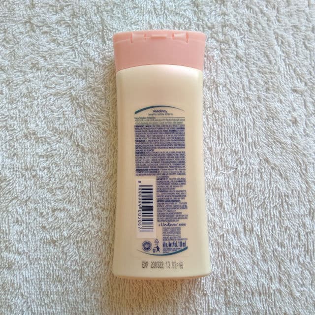 Vaseline Healthy White Sun + Pollution Protection SPF 24 PA+++ review photo by zolarj