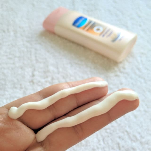 Vaseline Healthy White Sun + Pollution Protection SPF 24 PA+++ review photo by zolarj