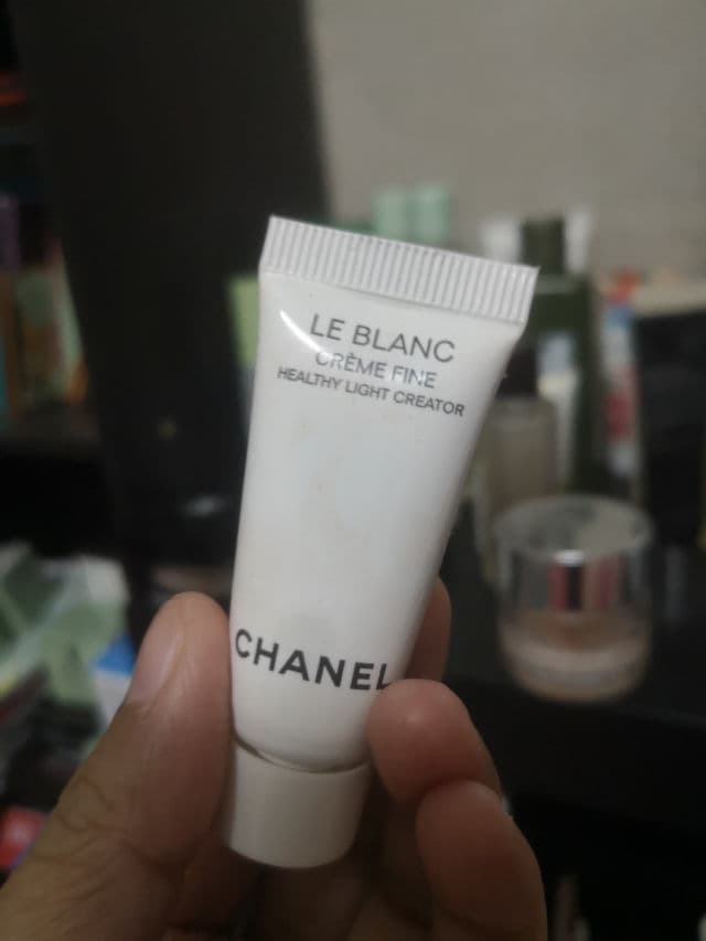 Chanel Le Blanc Brightening Moisturizing Cream review photo by zuemohamad