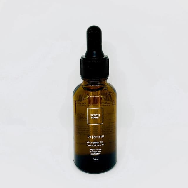 The First Serum Niacinamide 10% + Hyaluronic Acid 1%