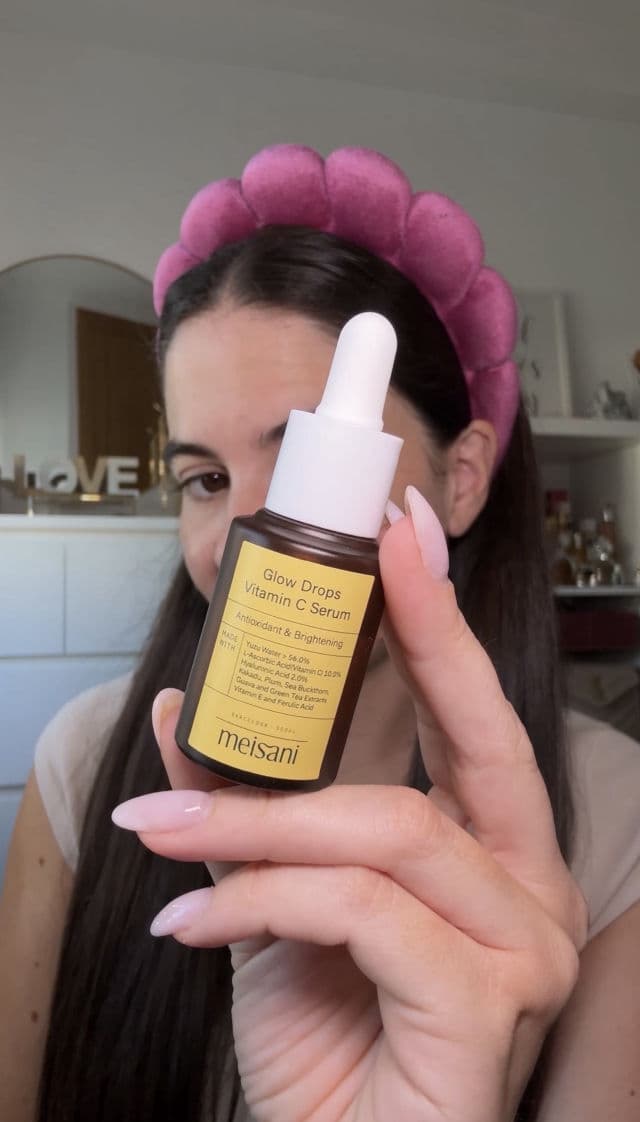 Meisani Glow Drops Vitamin C Serum review photo by Iriatopsecret