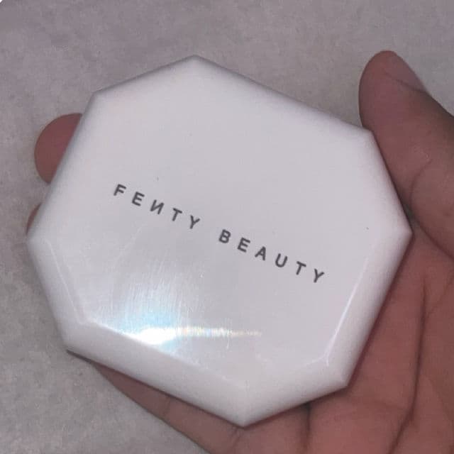 Fenty Beauty Pro Filt'r Instant Retouch Setting Powder - Banana review photo by harveyiversonn