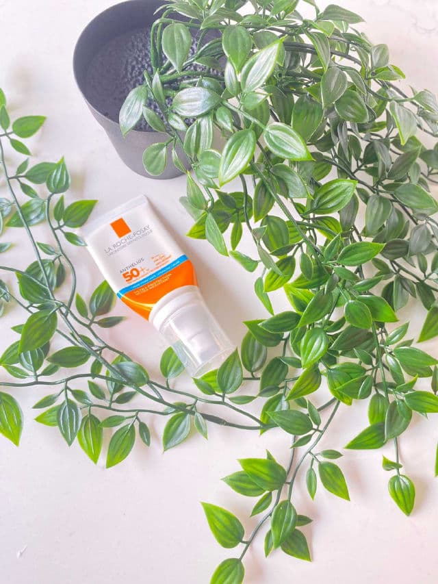 La Roche-Posay Anthelios Hydrating Cream SPF50 review photo by Minac