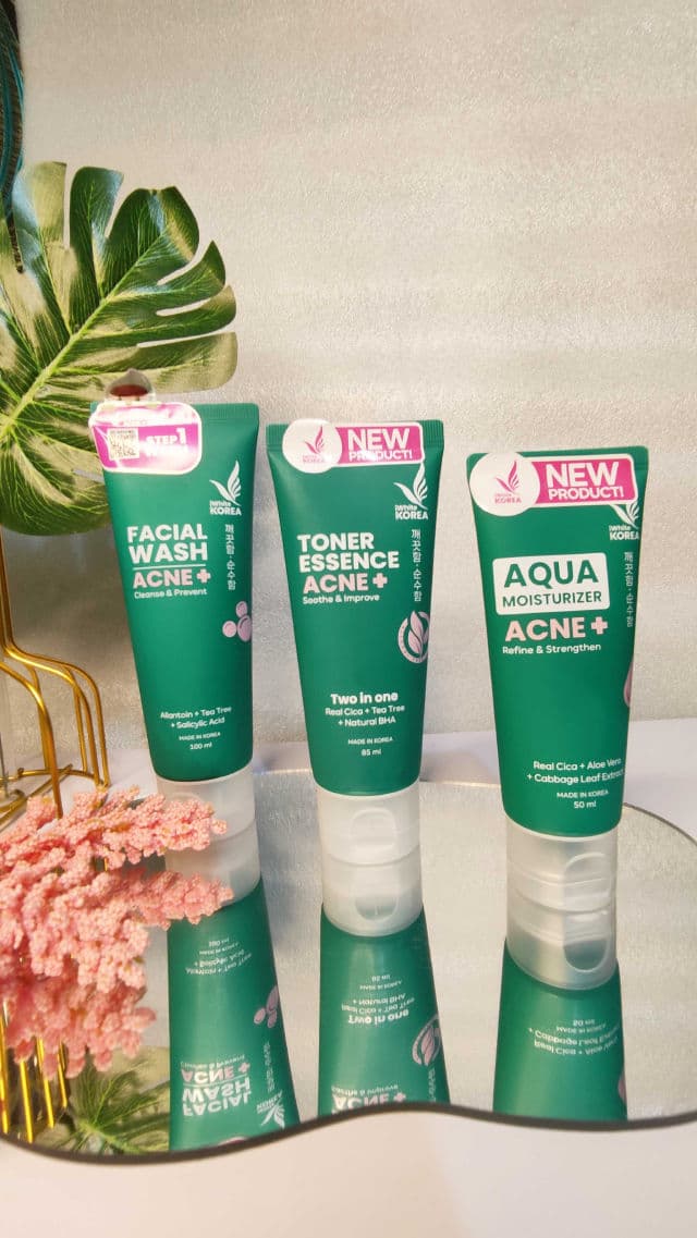 iWhite Korea Acne+ Toner Essence review photo by Apweel