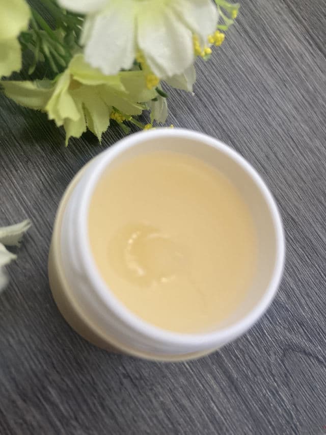 Revolution Beauty Vanilla Lip Sleeping Mask review photo by Skincareandfood