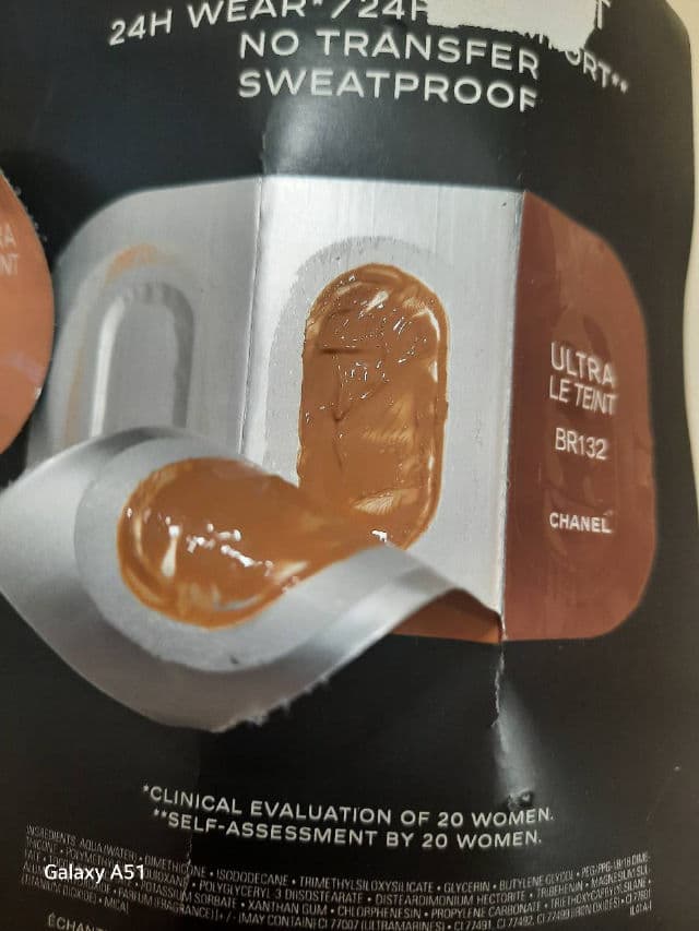 Chanel Ultra Le Teint Velvet Foundation review photo by Codermary