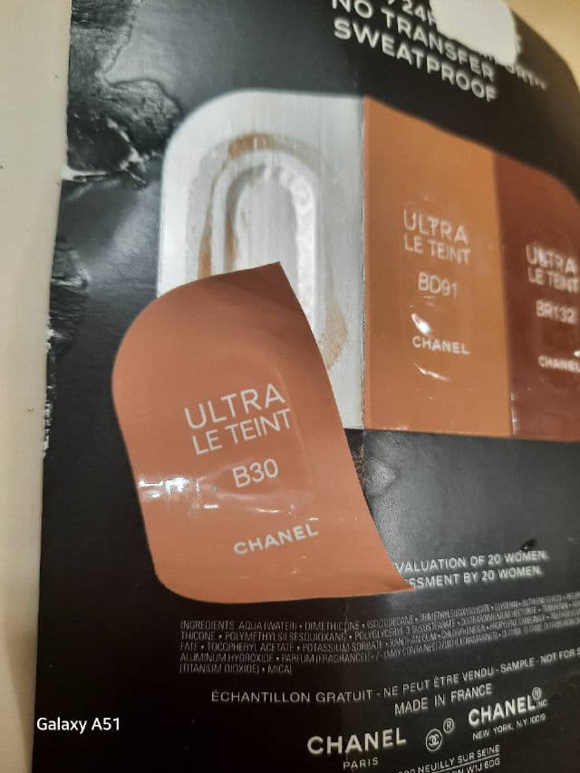 Chanel Ultra Le Teint Velvet Foundation review photo by Codermary