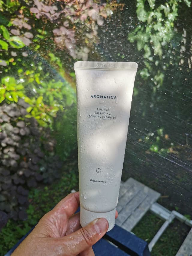 Aromatica Tea Tree Balancing Foaming Cleanser review photo by hashiskincare