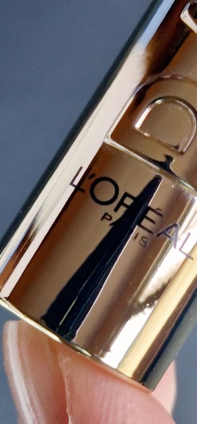 L'Oreal Paris Voluminous Panorama Washable Mascara review photo by neneferroni