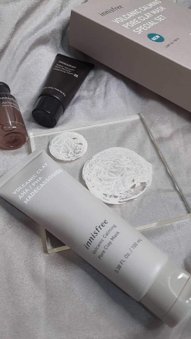 INNISFREE Volcanic Clay AHA/PHA Madecassoside - Volcanic Calming Pore Clay Mask review photo by ciszkaay