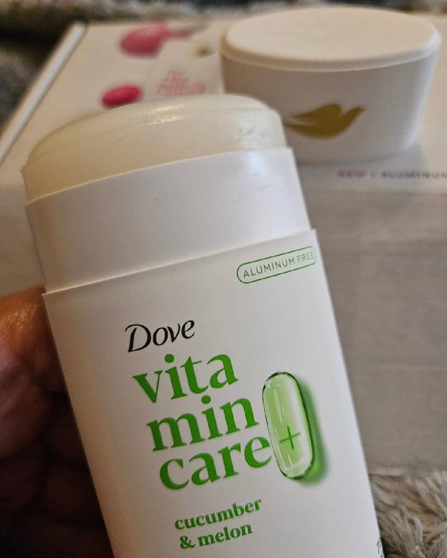 Dove VitaminCare+ Deodorant Stick Cucumber & Melon review photo by Carmen559c
