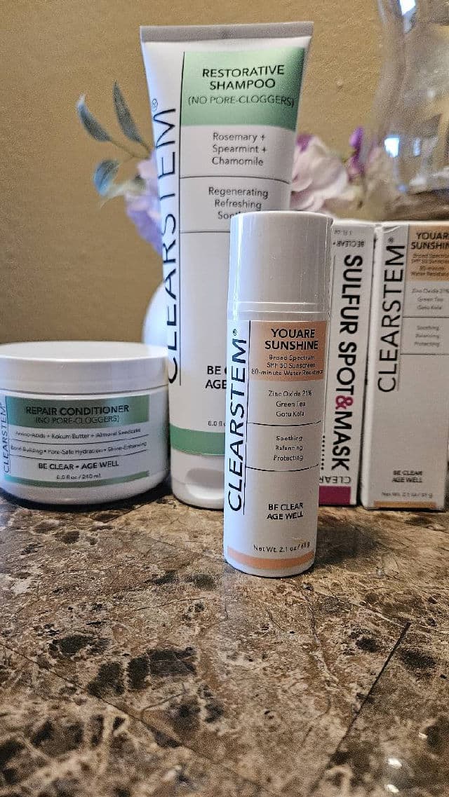 CLEARSTEM Skincare Youaresunshine Sheer Broad Spectrum SPF 50+ review photo by Carmen559c