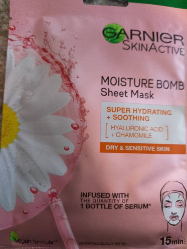 Garnier SkinActive Moisture Bomb Sheet Mask - Soothing review photo by hankisabelle1