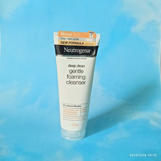 Neutrogena Deep Clean Foaming Cleanser review photo by nitaboniet