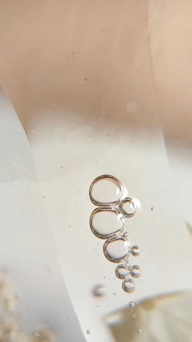 Minimalist Aquaporin Booster 05% Cleanser review photo by thyskinmatters