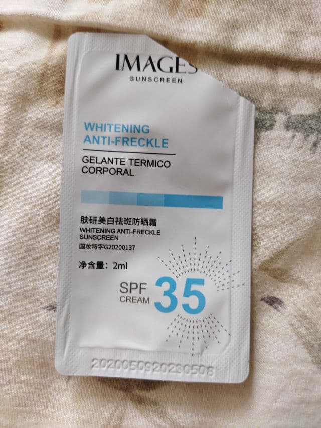 Images Whitening Anti-Freckle Sunscreen with SPF 35 review photo by Moony3