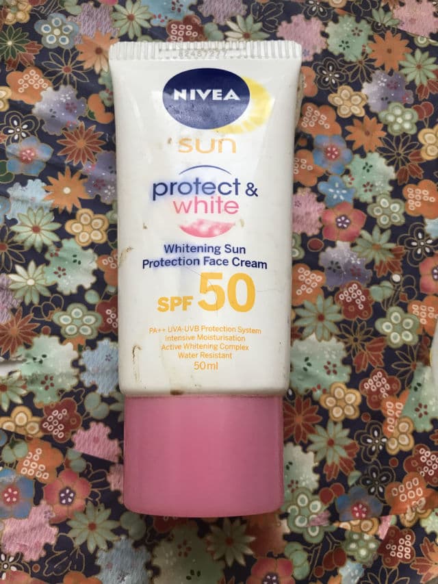 Nivea Sun Protect & White Face Cream SPF 50 review photo by Moony3