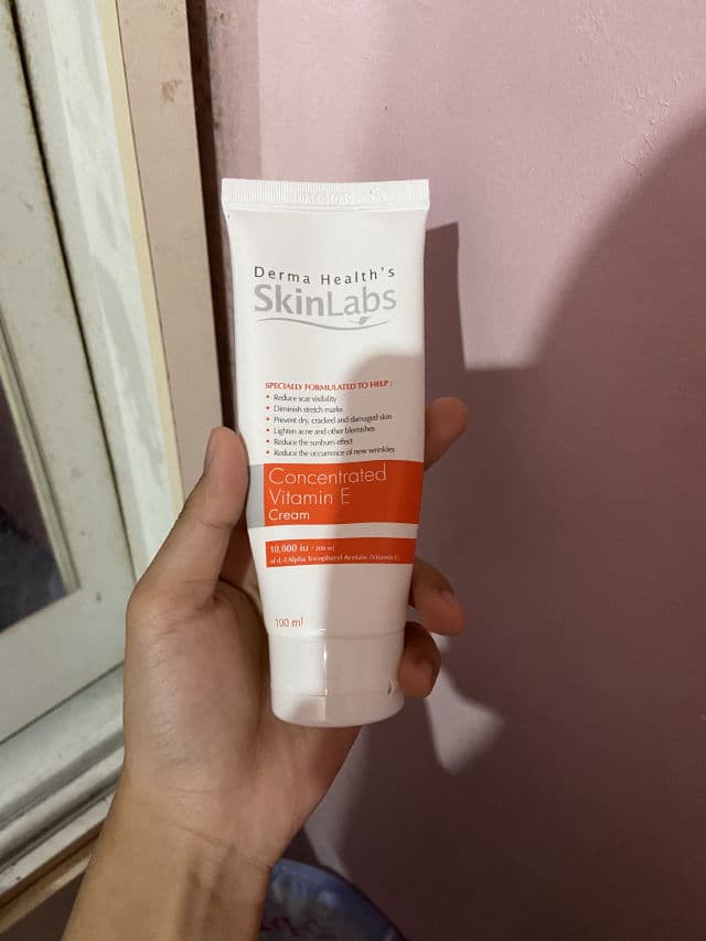 Derma Health's Skinlabs Concentrated Vitamin E Cream review photo by ashfiqa