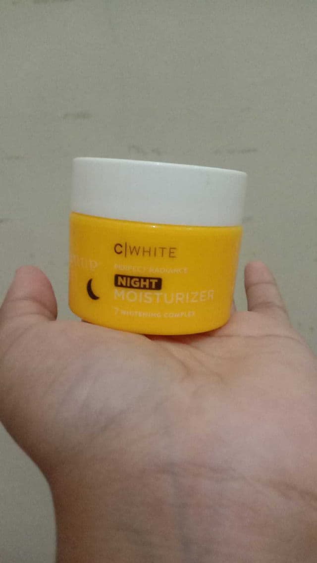 Azarine C White Perfect Radiance Night Moisturizer review photo by anjournalskin