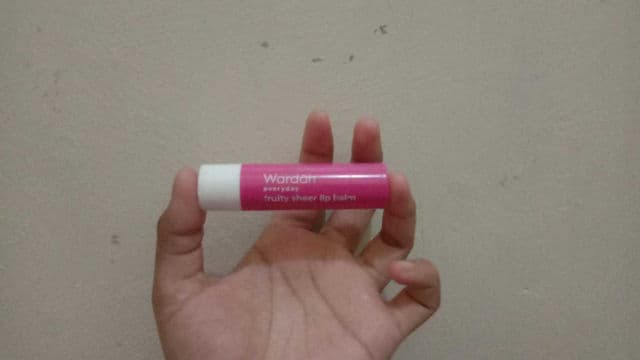 Wardah Everyday Fruity Sheer Lip Balm - Strawberry review photo by anjournalskin
