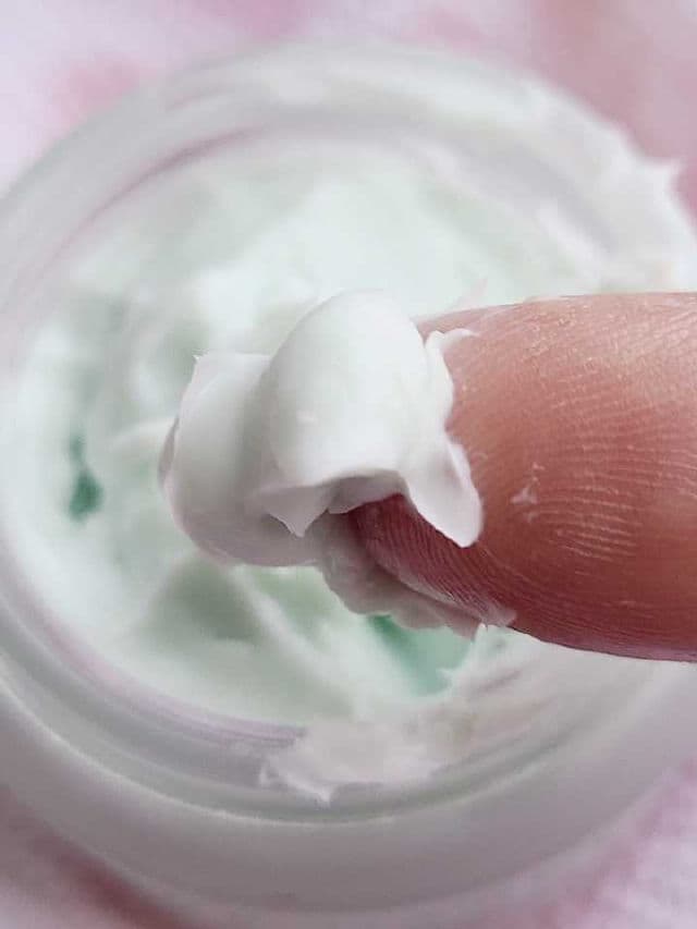 76N1 Be Happy No Stress Core Cream review photo by Researching4Beauty