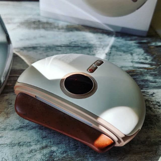 VRAIKO Lux 1 Gua Sha Facial Tool review photo by Researching4Beauty