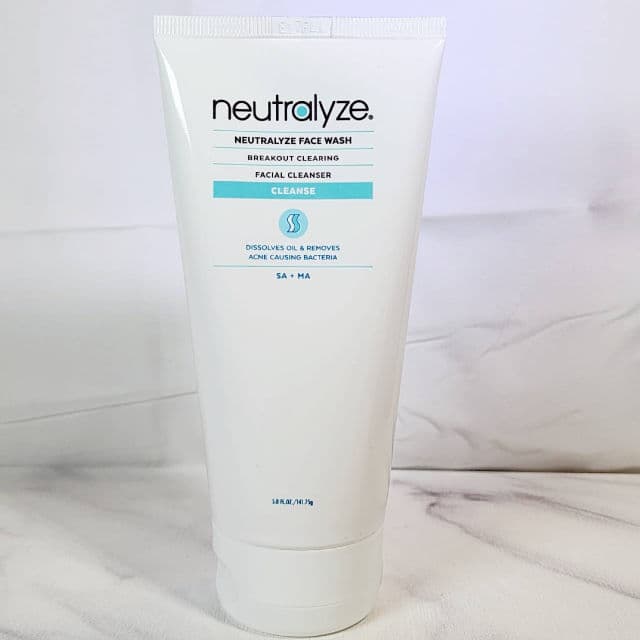 Neutralyze Acne Face Wash review photo by Researching4Beauty