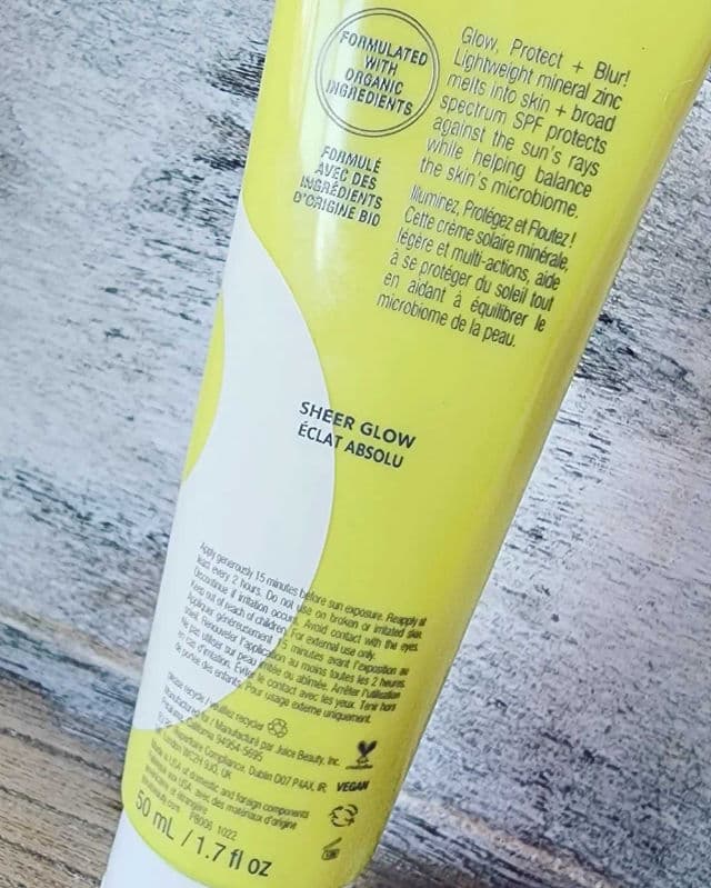 Juice Beauty Prebiotix SPF 45 Glow Daily Multi-Tasking Moisturizer review photo by Researching4Beauty