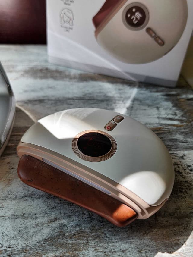 VRAIKO Lux 1 Gua Sha Facial Tool review photo by Researching4Beauty