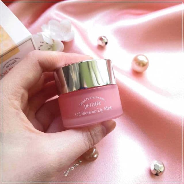 Petitfee Oil Blossom Lip Mask - Camelia Seed Oil review photo by TanyaKbeauty