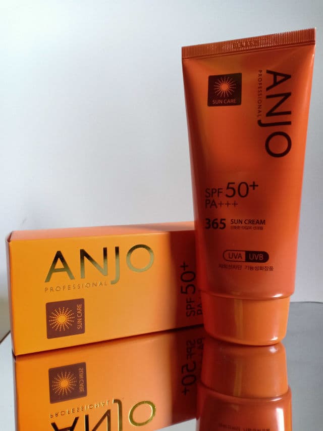 ANJO Professional 365 Sun Cream SPF50+ PA+++ review photo by Cameo