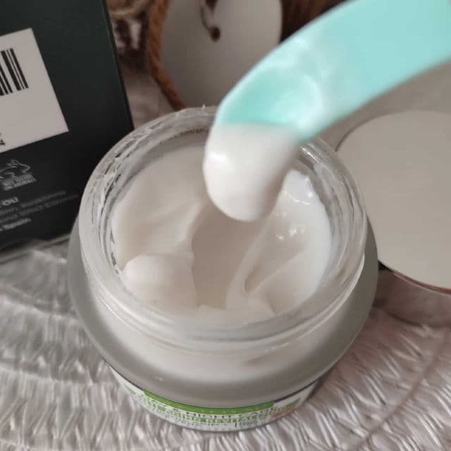MONTERAL Day & Night Care Anti-Aging Revitalizing Cream review photo by Mumikag