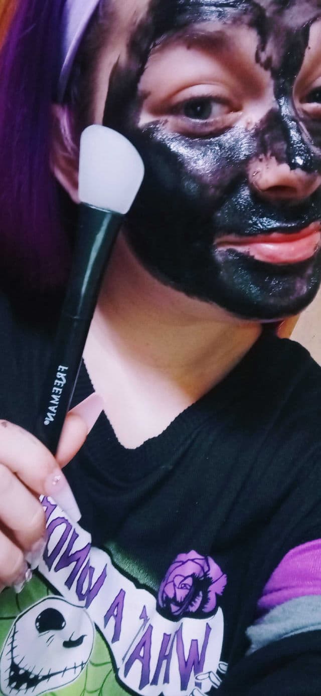 Freeman Feeling Beautiful Pore Cleansing Volcanic Ash Peel-Off Mask - For Men review photo by HW19