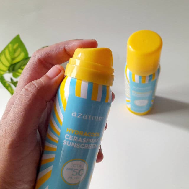 Azarine Hydracool Ceraspray Sunscreen SPF50 PA+++ review photo by arintasetia