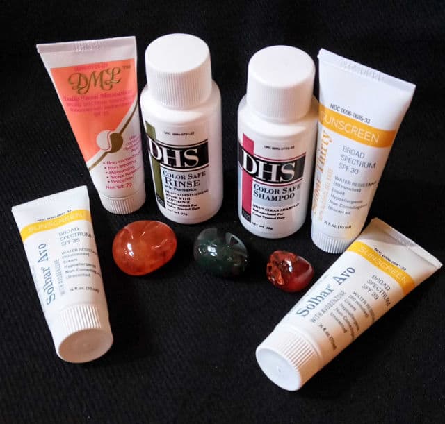 Persōn & Covey, Inc. DML Daily Facial Moisturizer SPF 25 review photo by staceymeows