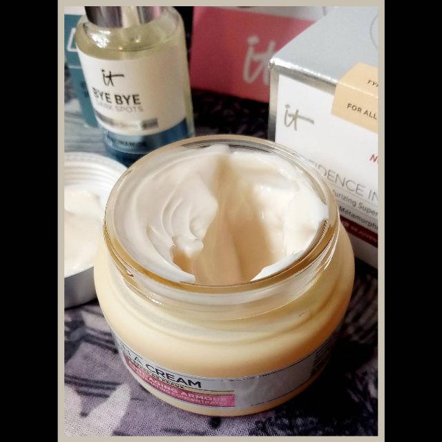 Confidence In A Cream Anti-Aging Moisturizer product review