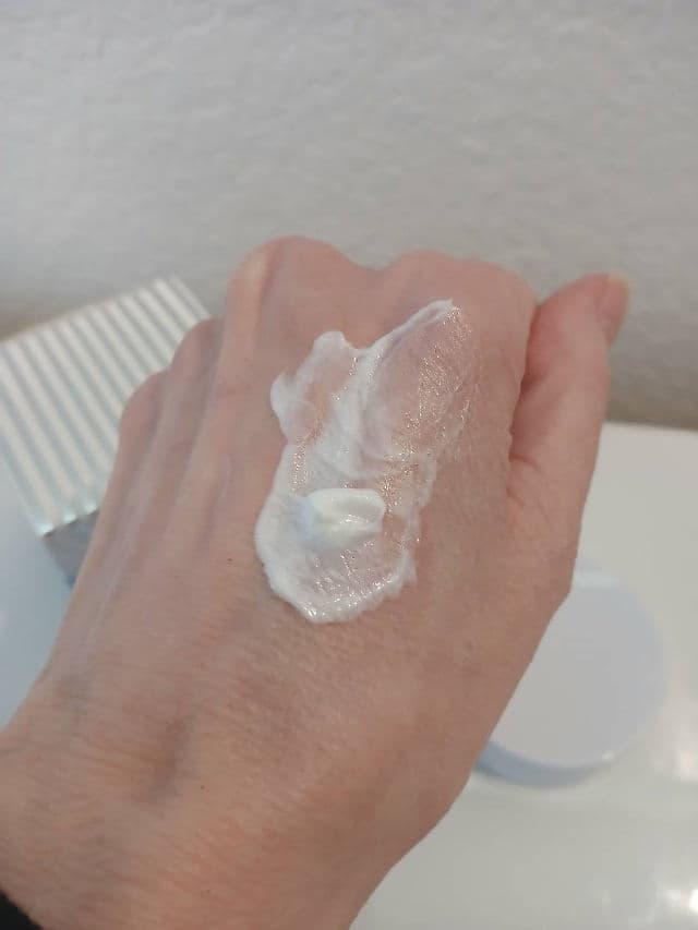 First Aid Beauty Firming Collagen Cream with Peptides + Niacinamide review photo by PattiL